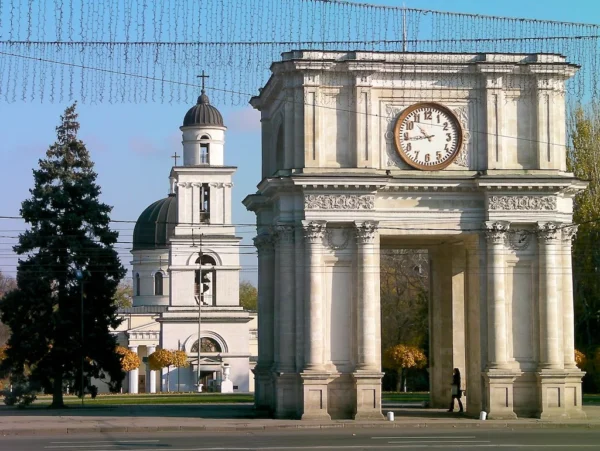 arcul-de-triumf-chisinau