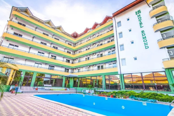 Hotel Edmond Eforie Sud piscina exterioara cazare all inclusive litoral 2026